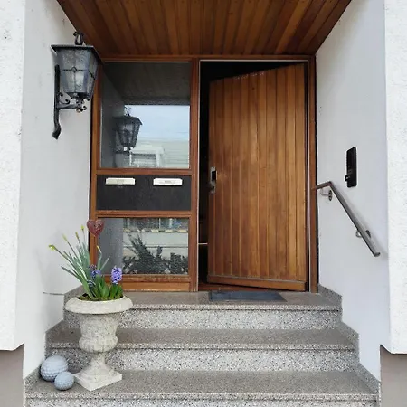 Grosses Haus Fuer Monteure *